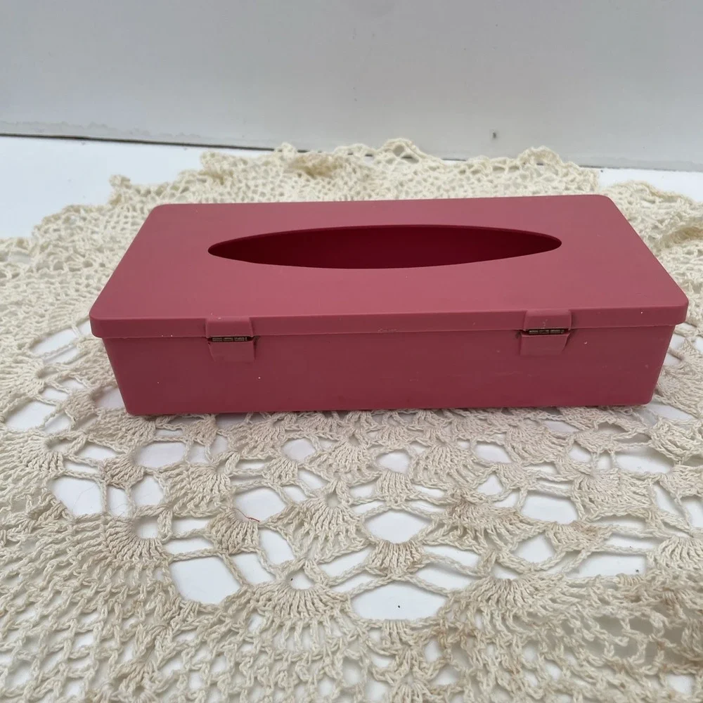 Vintage Pink Plastic Tissue Box Holder Hinged Lid Scalloped Edges granny core